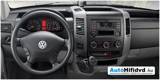 www.autohifidvd.hu Volkswagen Crafter belső műszerfal